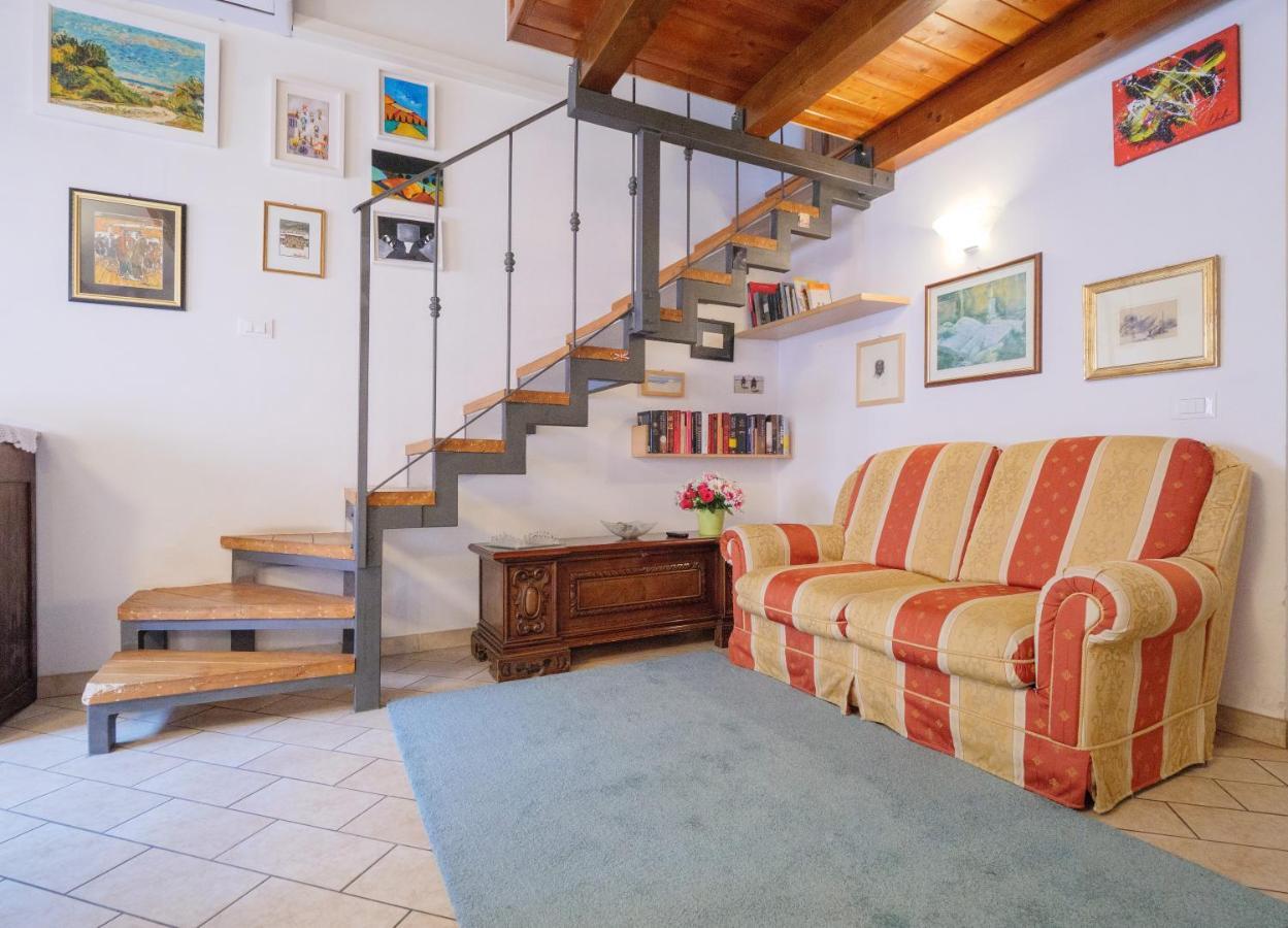 Casa Snomata Apartment เซนีกัลเลีย ภายนอก รูปภาพ