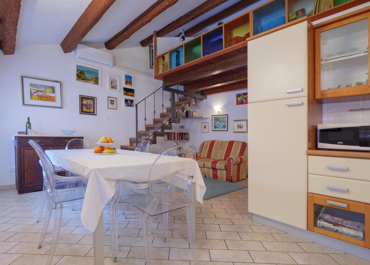 Casa Snomata Apartment เซนีกัลเลีย ภายนอก รูปภาพ